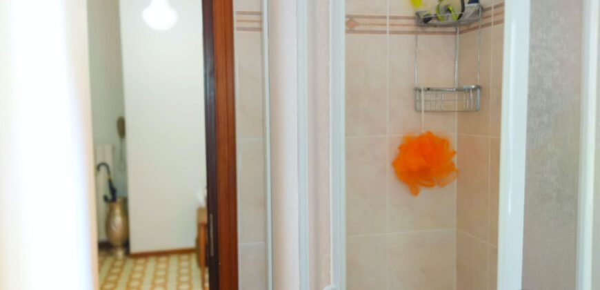 BILOCALE CON BALCONE ANGOLARE E VISTA APERTA – 400 m DAL MARE – BORGHETTO SANTO SPIRITO