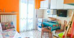 BILOCALE CON BALCONE ANGOLARE E VISTA APERTA – 400 m DAL MARE – BORGHETTO SANTO SPIRITO