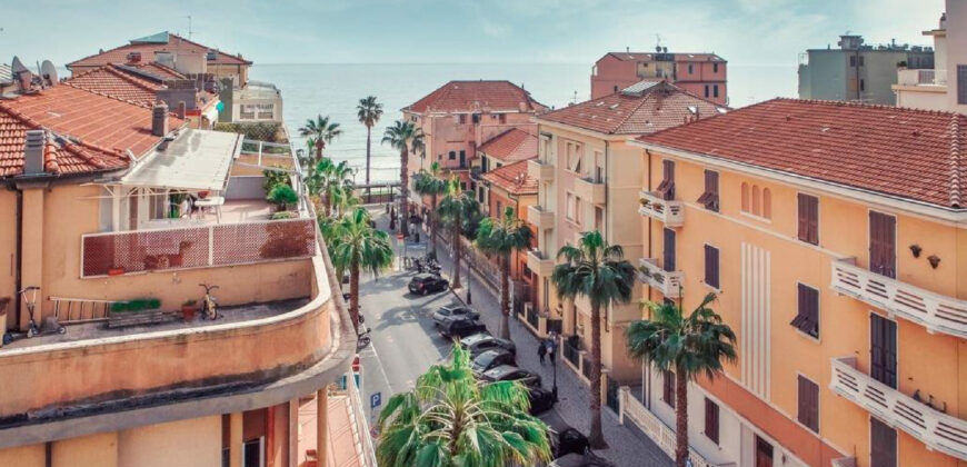 ATTICO/QUADRILOCALE CON STUPENDO TERRAZZO VISTA MARE – VIA DANTE ALIGHIERI – 100 M DAL MARE – ALASSIO