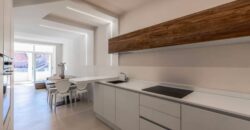 TRILOCALE CON TERRAZZINO, COMPLETAMENTE RISTRUTTURATO ED ARREDATO – VIA DANTE ALIGHIERI – 100 m DAL MARE – ALASSIO