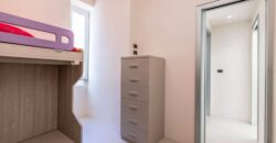 TRILOCALE CON TERRAZZINO, COMPLETAMENTE RISTRUTTURATO ED ARREDATO – VIA DANTE ALIGHIERI – 100 m DAL MARE – ALASSIO