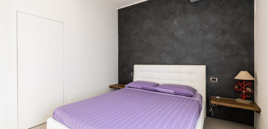 TRILOCALE CON TERRAZZINO, COMPLETAMENTE RISTRUTTURATO ED ARREDATO – VIA DANTE ALIGHIERI – 100 m DAL MARE – ALASSIO