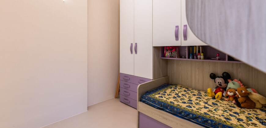 TRILOCALE CON TERRAZZINO, COMPLETAMENTE RISTRUTTURATO ED ARREDATO – VIA DANTE ALIGHIERI – 100 m DAL MARE – ALASSIO