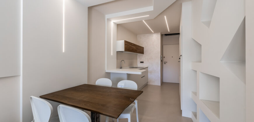 TRILOCALE CON TERRAZZINO, COMPLETAMENTE RISTRUTTURATO ED ARREDATO – VIA DANTE ALIGHIERI – 100 m DAL MARE – ALASSIO