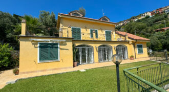 VILLA CON STUPENDA VISTA MARE –  VIA SOLVA – 1 KM DAL MARE – ALASSIO