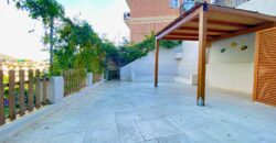 TRILOCALE COMPLETAMENTE RITRUTTURATO ED ARREDATO CON AMPIO TERRAZZO –  VIA IGNAZIO DELL’ORO  –  750 m DAL MARE – ALASSIO