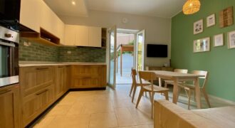 TRILOCALE COMPLETAMENTE RITRUTTURATO ED ARREDATO CON AMPIO TERRAZZO –  VIA IGNAZIO DELL’ORO  –  750 m DAL MARE – ALASSIO