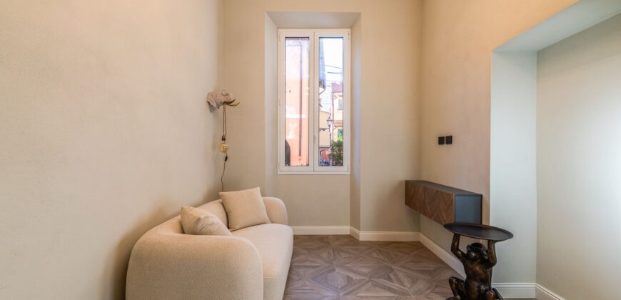 QUADRILOCALE COMPLETAMENTE RISTRUTTURATO ED ARREDATO –  BORGO COSCIA – 50 m DAL MARE – ALASSIO