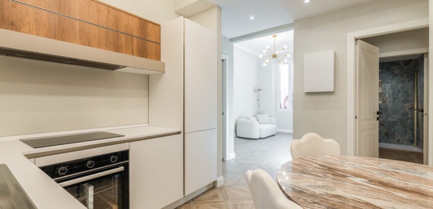 QUADRILOCALE COMPLETAMENTE RISTRUTTURATO ED ARREDATO –  BORGO COSCIA – 50 m DAL MARE – ALASSIO