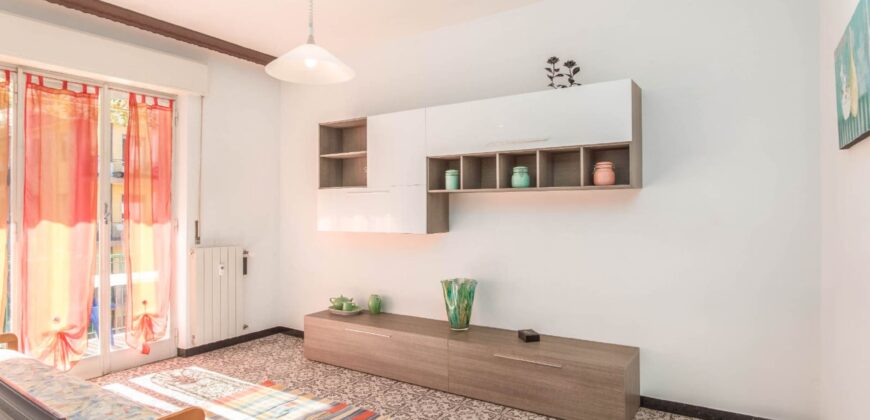 TRILOCALE CON DOPPIO BALCONE –  VIA DANTE – 150 m DAL MARE – BORGHETTO SANTO SPIRITO