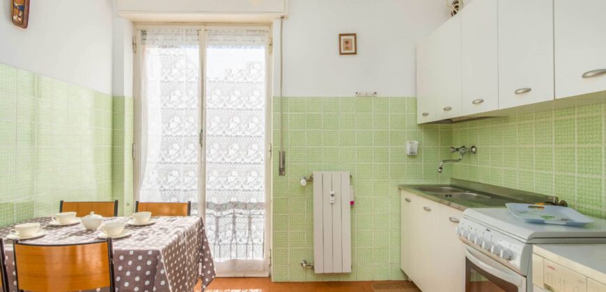 TRILOCALE CON DOPPIO BALCONE –  VIA DANTE – 150 m DAL MARE – BORGHETTO SANTO SPIRITO