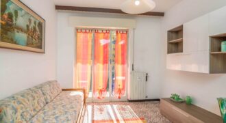TRILOCALE CON DOPPIO BALCONE –  VIA DANTE – 150 m DAL MARE – BORGHETTO SANTO SPIRITO