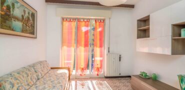 TRILOCALE CON DOPPIO BALCONE –  VIA DANTE – 150 m DAL MARE – BORGHETTO SANTO SPIRITO