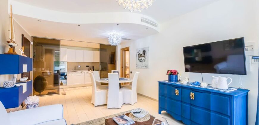 TRILOCALE RISTRUTTURATO CON TERRAZZO PANORAMICO VISTA MARE E BOX AUTO – VIA PRIVATA CAZULINI – 1,7 Km DAL MARE – ALASSIO