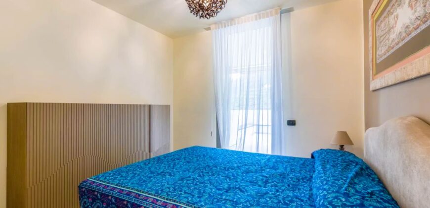 TRILOCALE RISTRUTTURATO CON TERRAZZO PANORAMICO VISTA MARE E BOX AUTO – VIA PRIVATA CAZULINI – 1,7 Km DAL MARE – ALASSIO