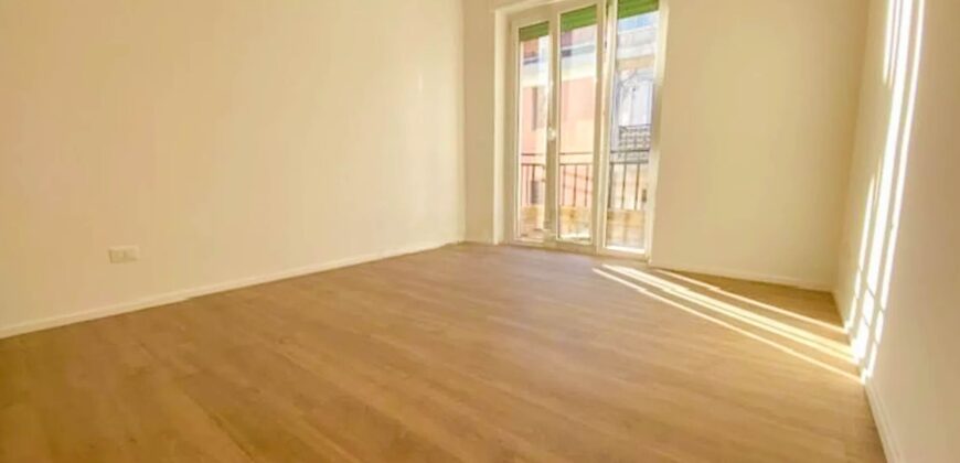 TRILOCALE RISTRUTTURATO CON DOPPIO BALCONE –  VIA BOGLIOLO – 250 m DAL MARE – ALASSIO