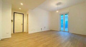TRILOCALE RISTRUTTURATO CON DOPPIO BALCONE –  VIA BOGLIOLO – 250 m DAL MARE – ALASSIO