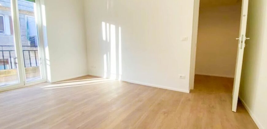 TRILOCALE RISTRUTTURATO CON DOPPIO BALCONE –  VIA BOGLIOLO – 250 m DAL MARE – ALASSIO
