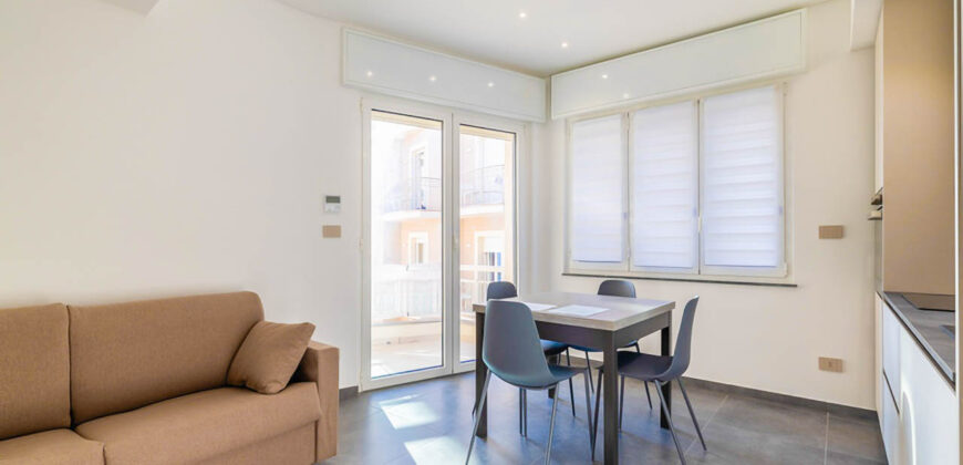 BILOCALE CON BALCONE VISTA MARE – VIA DON PICCAGLI – 50 m DAL MARE – ALASSIO