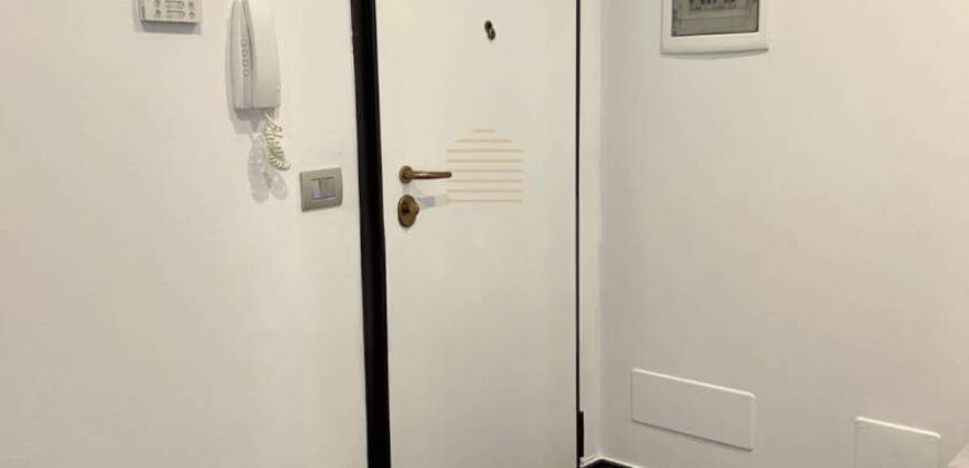 TRILOCALE COMPLETAMENTE RISTRUTTURATO CON TERRAZZO PANORAMICO, BOX AUTO E CANTINA ANNESSA –  VIALE HANBURY – 50 m DAL MARE – ALASSIO