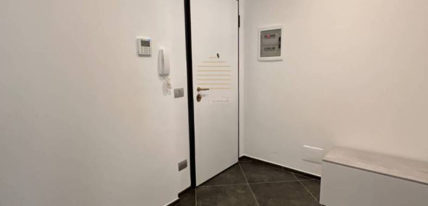 TRILOCALE COMPLETAMENTE RISTRUTTURATO CON TERRAZZO PANORAMICO, BOX AUTO E CANTINA ANNESSA –  VIALE HANBURY – 50 m DAL MARE – ALASSIO