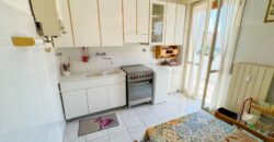 TRILOCALE CON DOPPIO BALCONE E POSTO AUTO –  VIA DANTE – 200 M DAL MARE – BORGHETTO SANTO SPIRITO