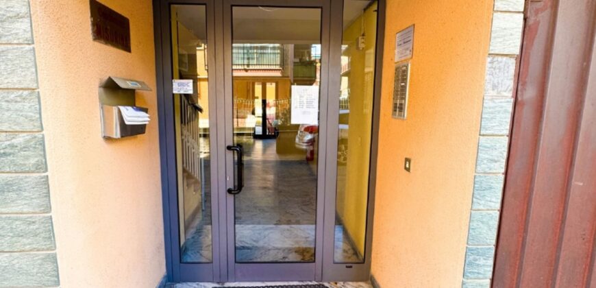TRILOCALE CON DOPPIO BALCONE E POSTO AUTO –  VIA DANTE – 200 M DAL MARE – BORGHETTO SANTO SPIRITO
