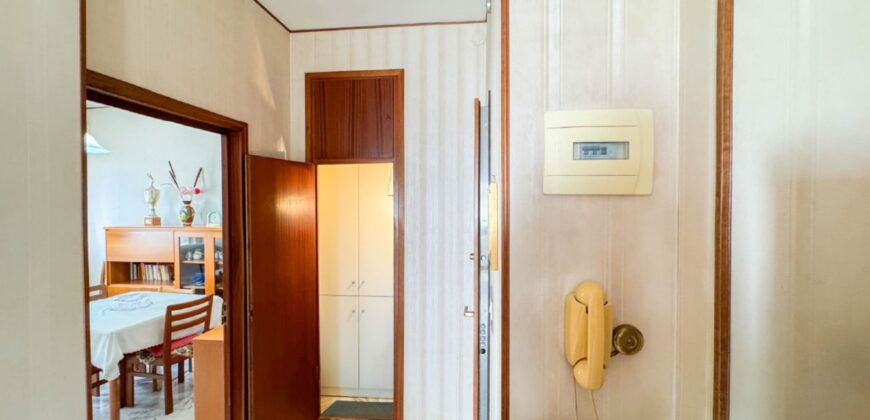 TRILOCALE CON DOPPIO BALCONE E POSTO AUTO –  VIA DANTE – 200 M DAL MARE – BORGHETTO SANTO SPIRITO