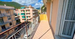 TRILOCALE CON DOPPIO BALCONE E POSTO AUTO –  VIA DANTE – 200 M DAL MARE – BORGHETTO SANTO SPIRITO