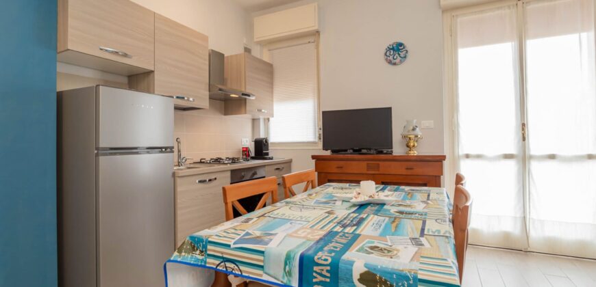 BILOCALE CON DOPPIO BALCONE E CANTINA –  VIA VERDI – 350 M DAL MARE – BORGHETTO SANTO SPIRITO